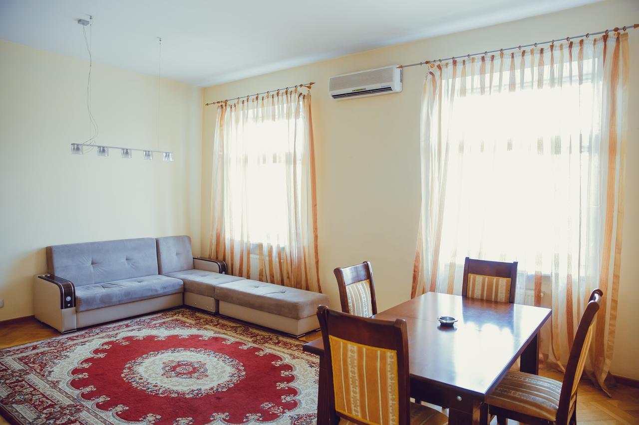 Clock Tower Apartment In באקו מראה חיצוני תמונה